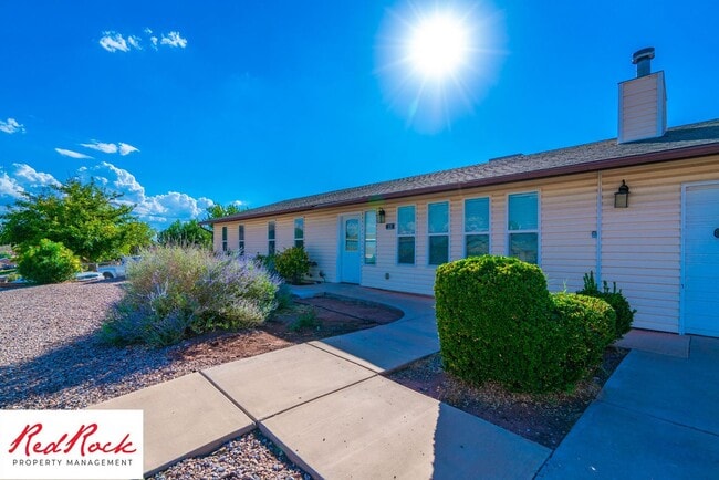 Building Photo - Bright & Spacious 3-Bed, 2-Bath Home in Wa...