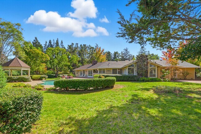 Building Photo - Stunning 3,488 Sq. Ft. Home with Pool & 3-...