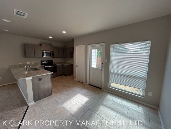 Building Photo - 3 br, 2.5 bath House - 4138 SWANS LANDING ...