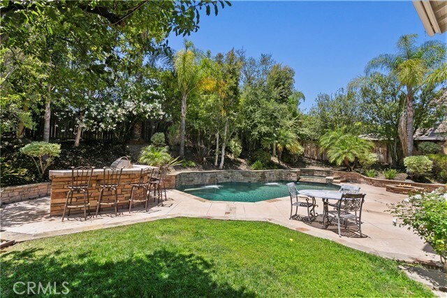 Building Photo - 28501 El Sur