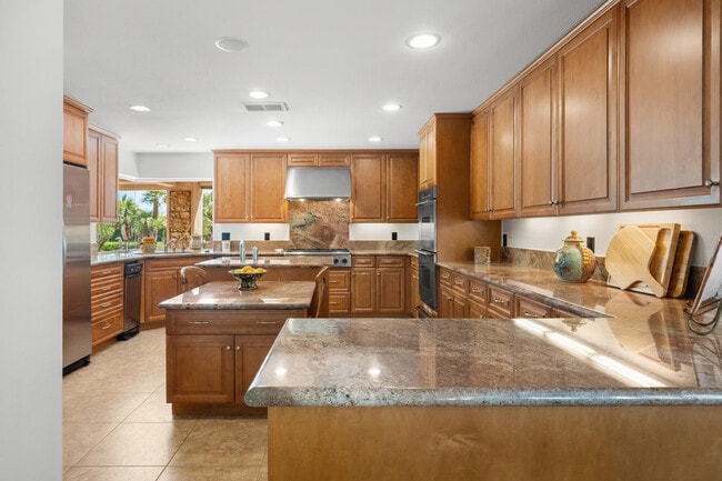 Building Photo - 75951 Kimberly Ln