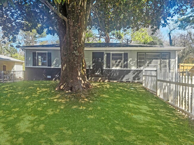 Primary Photo - 4/2 Ranch with Fenced Yard