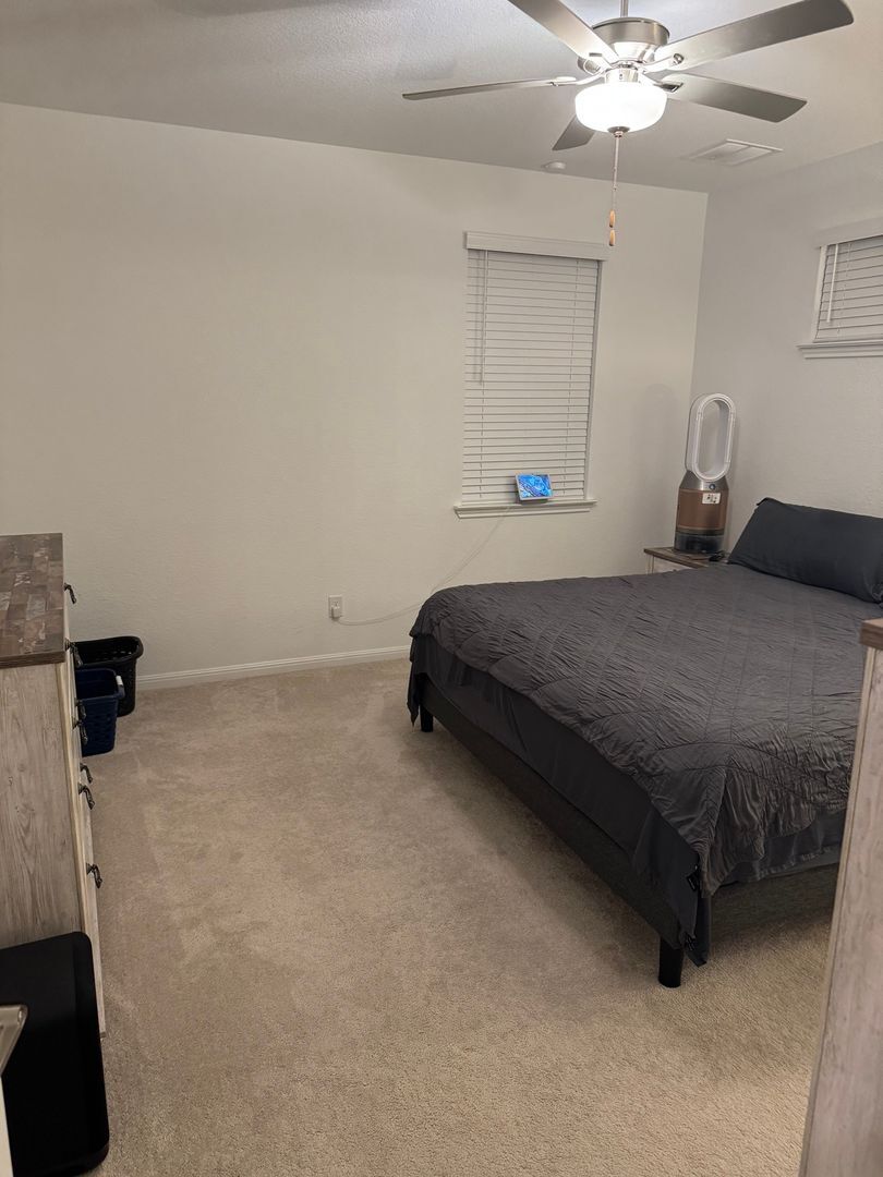 Building Photo - 212 Flowers Ave