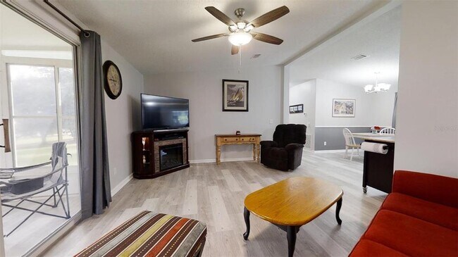 Building Photo - 1519 Hillcrest Dr