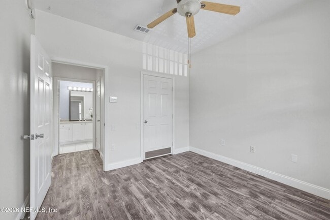 Building Photo - 7990 Baymeadows Rd E