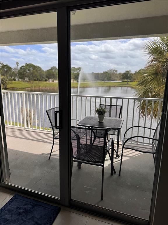 Building Photo - 13815 Fairway Island Dr