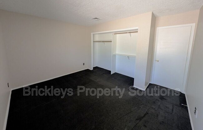 Building Photo - 1878 E Sheffield Ct