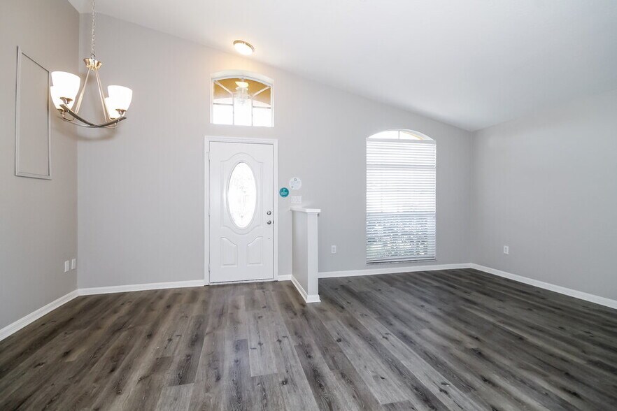 Building Photo - 25151 7 Rivers Cir