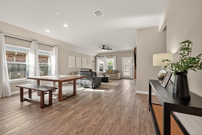 Building Photo - 20223 Sagebrush Hollow Dr