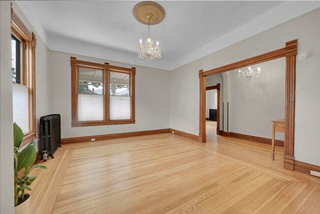 Building Photo - 1824 W Colorado Ave