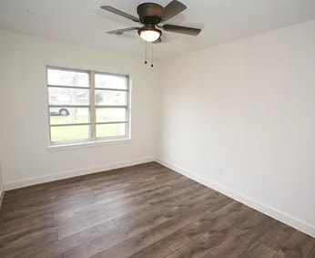 Building Photo - 303 Yaupon St