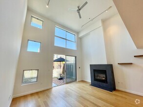 Building Photo - Sunny, Serene 2-level 2BR/2BA + Bonus + Pr...