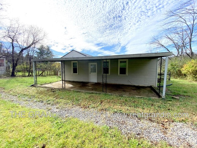 Building Photo - 8623 Plantation Rd