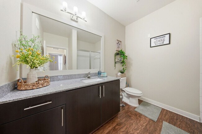 Building Photo - 1700 W Cleveland St