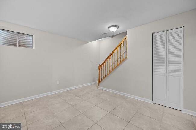 Building Photo - 9786 Whiskey Run