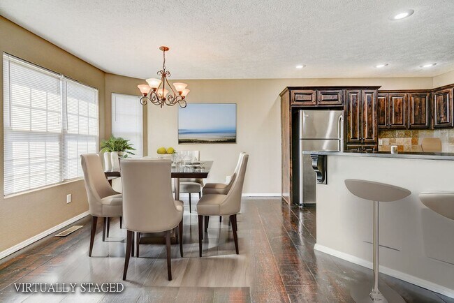 Building Photo - Beautiful all brick 3 bed 2 bath house in ...