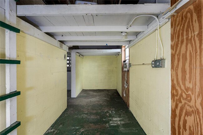 Building Photo - 1225 Casabella Dr