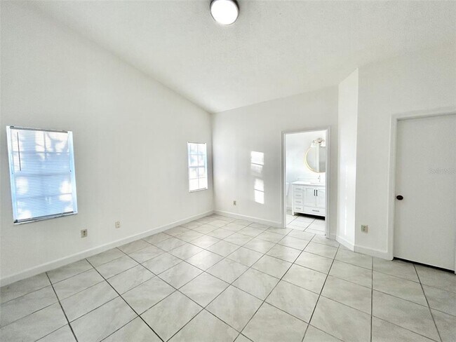 Building Photo - 10708 Brice Ct