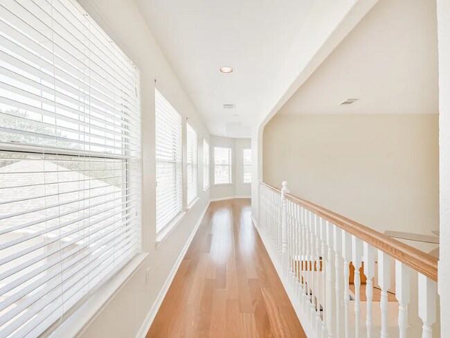 Building Photo - 2502 Bridge Hampton Way