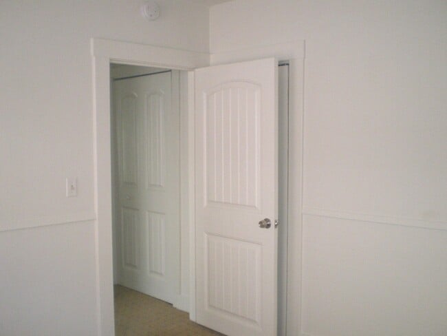 Building Photo - 2BR/1BA Willow Glen Home on Tree Lined Street