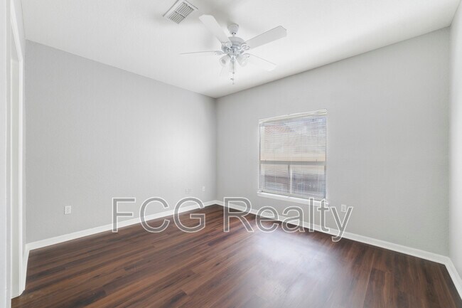 Building Photo - 6021 Westgate Dr