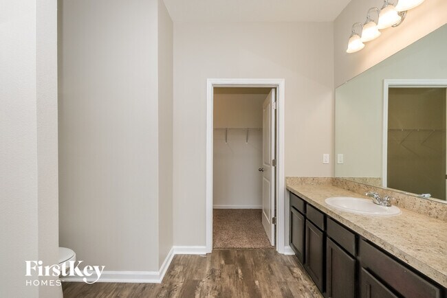 Building Photo - 5654 Alexander Springs Pl