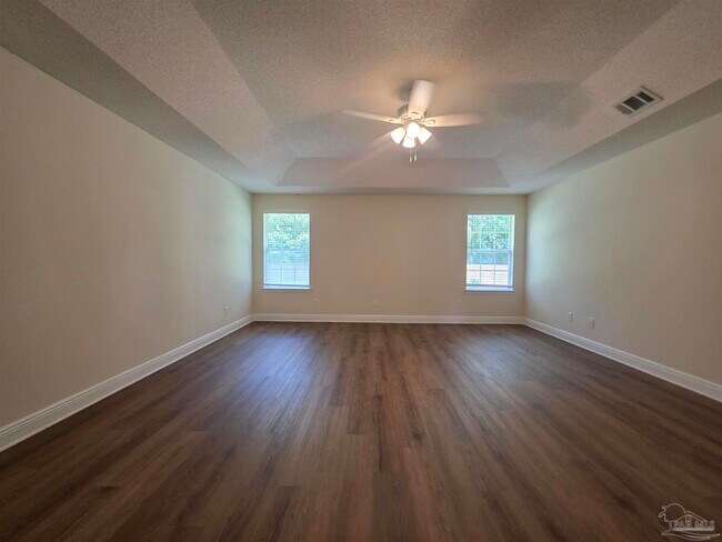 Building Photo - 7200 Annandale Dr