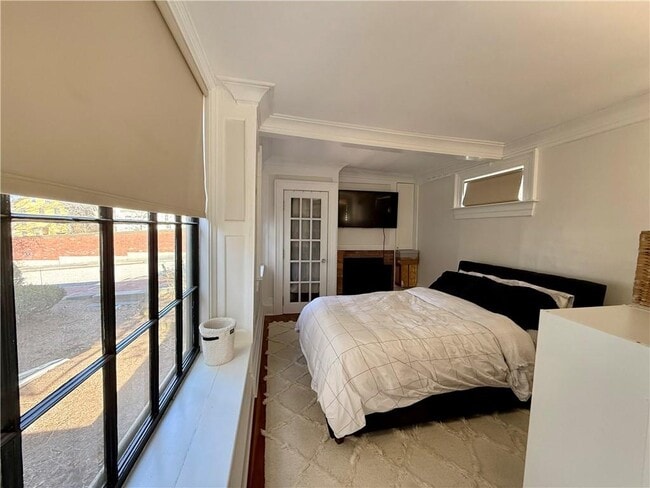 Building Photo - 367 Benefit St