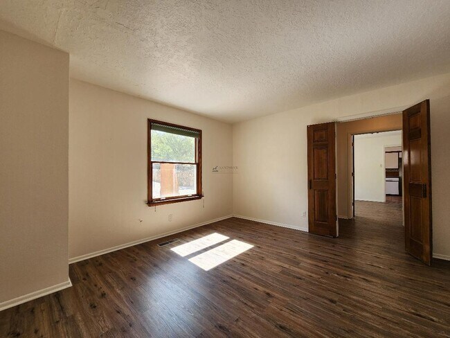 Building Photo - 1207 Cll Luna