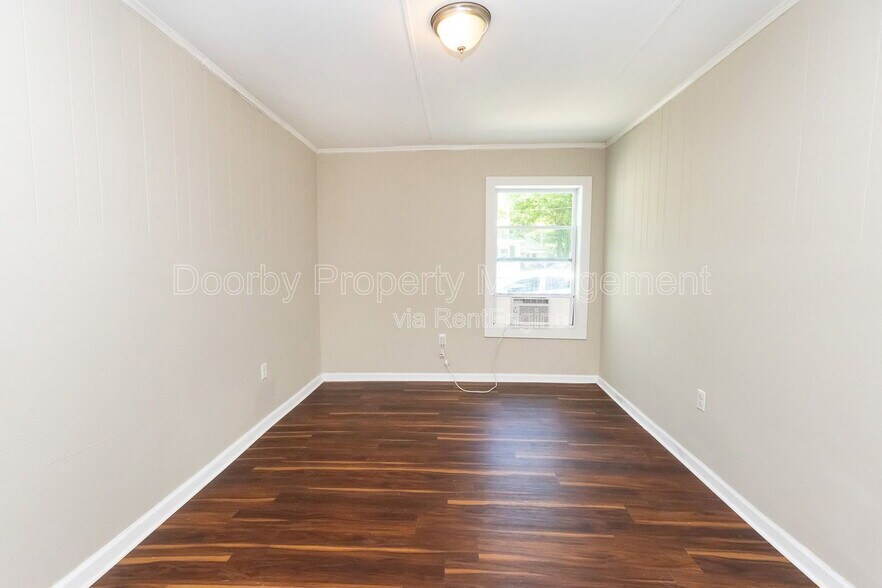 Building Photo - 207 Napier St