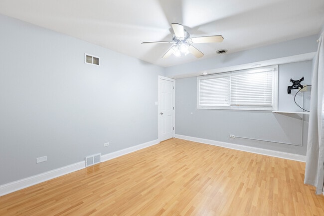 Building Photo - 8912 S Ryan Rd