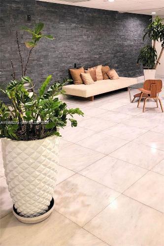 Building Photo - 1035 West Ave