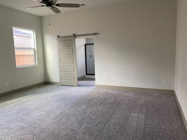 Building Photo - 2467 Valverde Dr