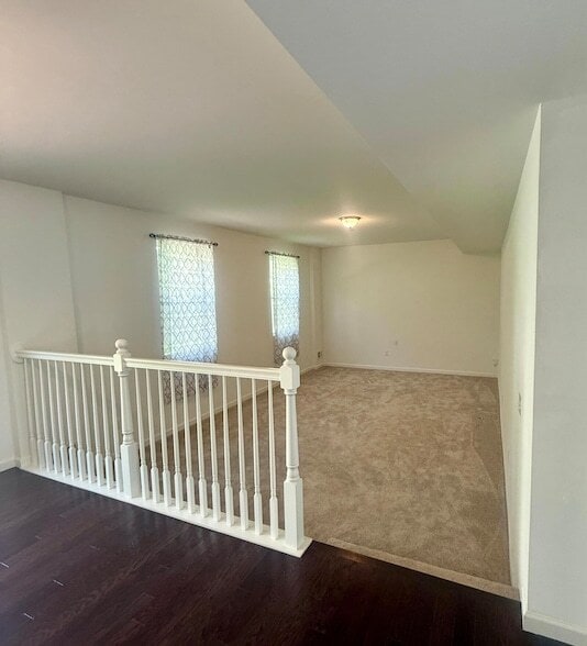 Building Photo - 2682 Valley Dr