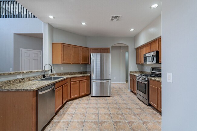 Building Photo - Stunning Two Story in Laveen!