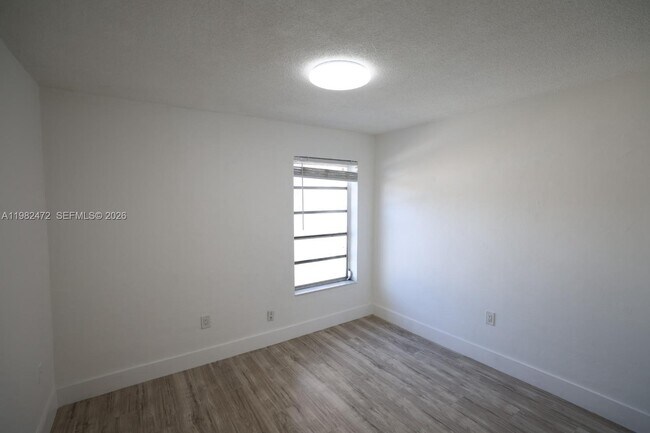 Building Photo - 3501 W 11th Ave