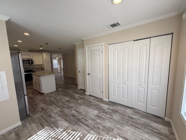 Building Photo - 4 Tahitian Dr