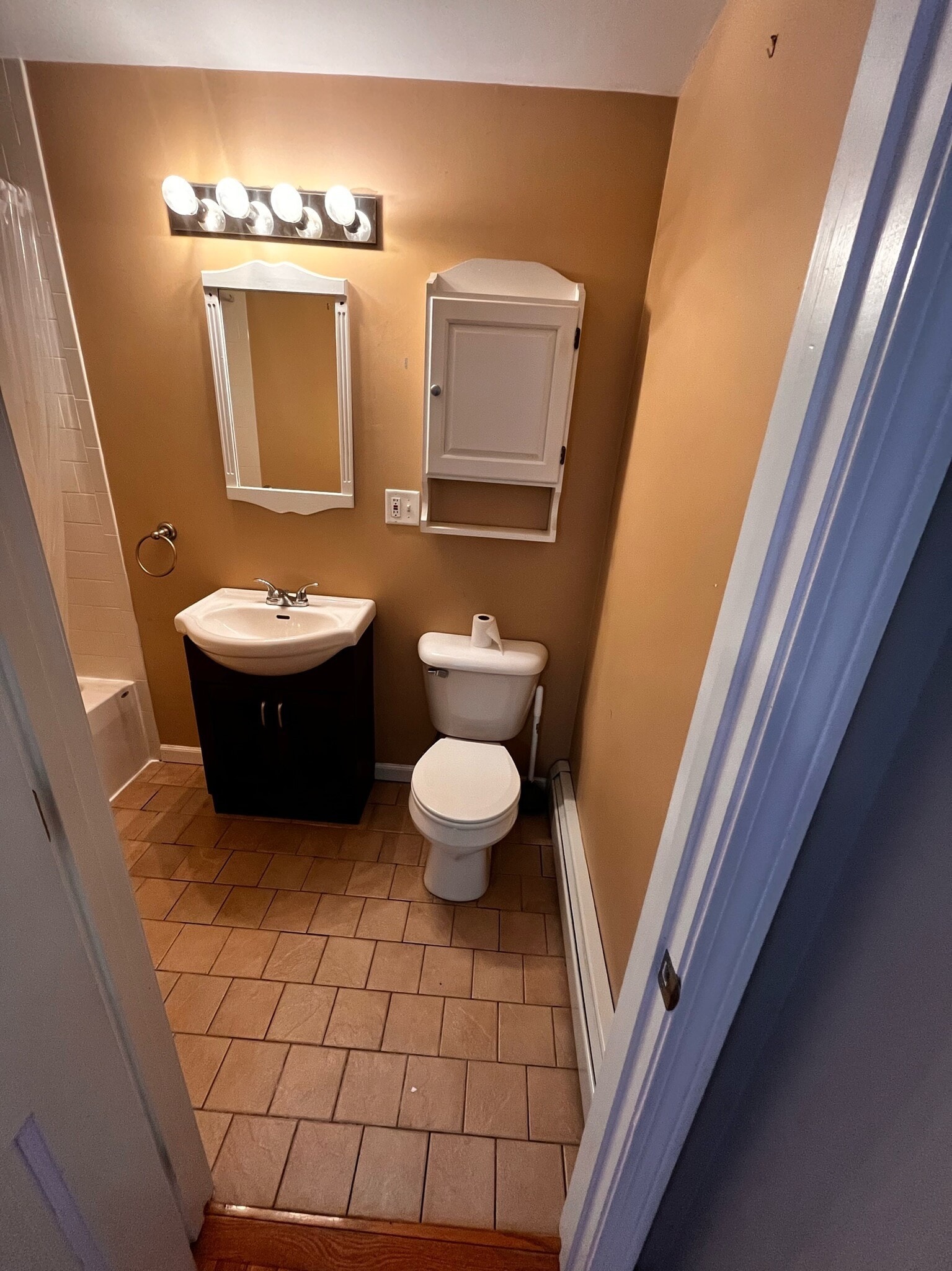 Building Photo - 47 Sheldon St