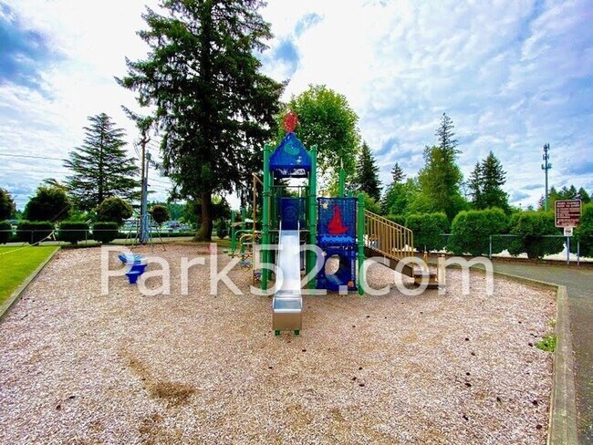 Building Photo - 2 Bedroom 2 Bathroom - Upper Level Condo - Bonney Lake - #L3