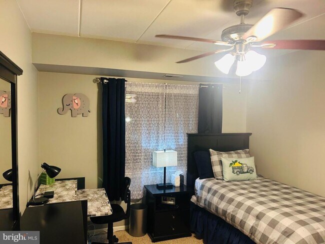 Building Photo - 60104 Delaire Landing Rd