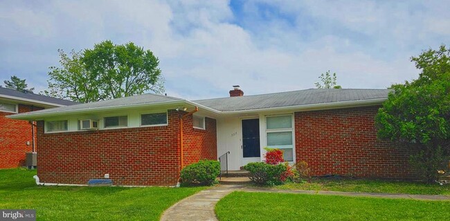 Primary Photo - 3219 Northbrook Rd