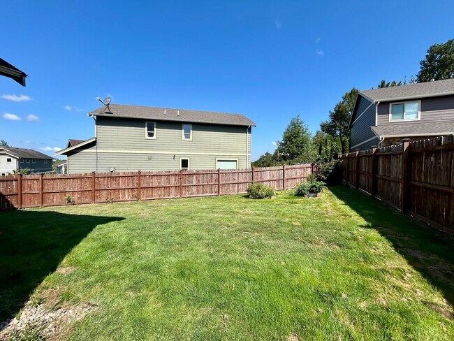 Building Photo - 5244 Arrow Ct