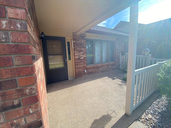 Building Photo - 4560 Larkbunting Dr