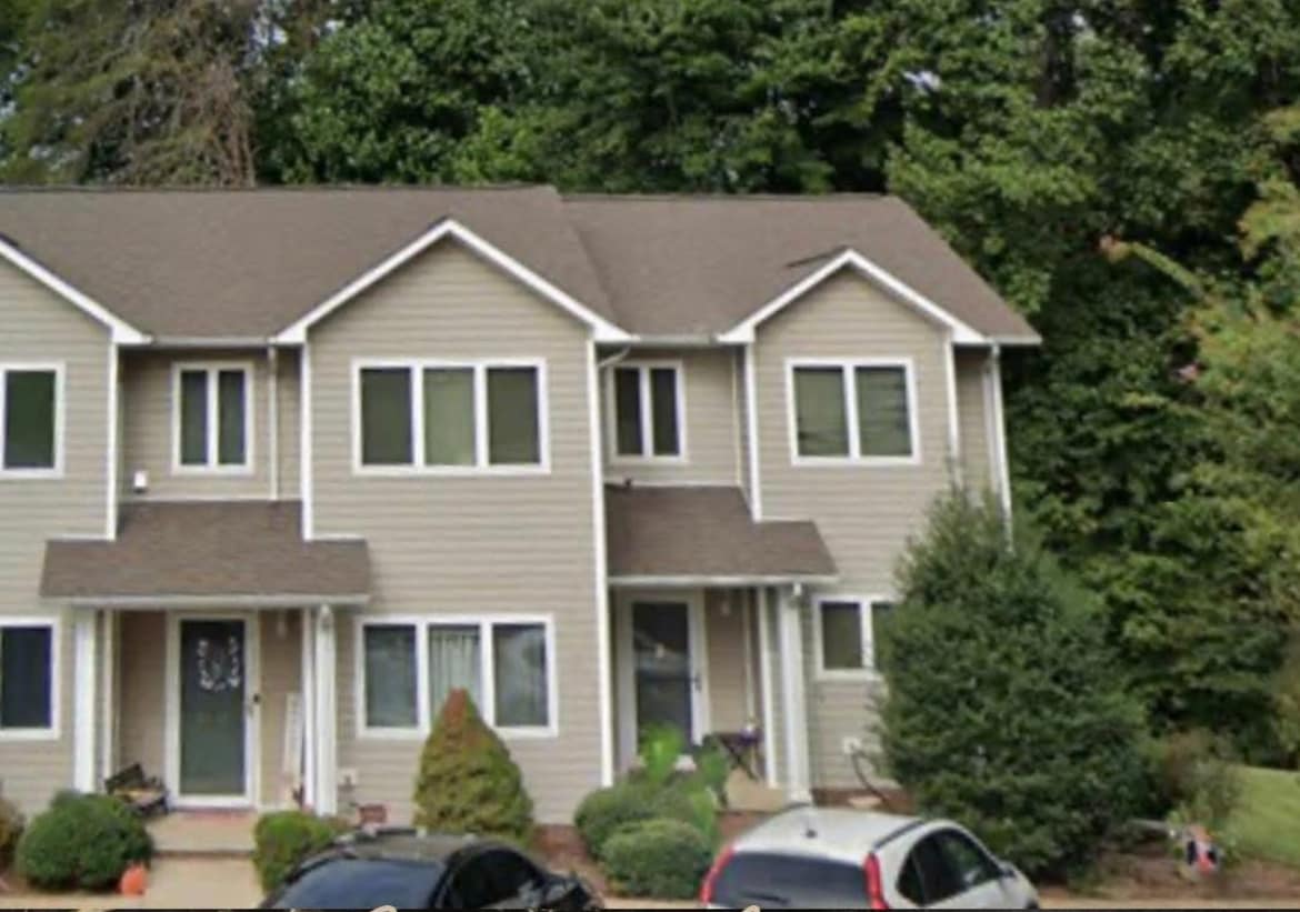 Building Photo - 3235 White Oak Ct