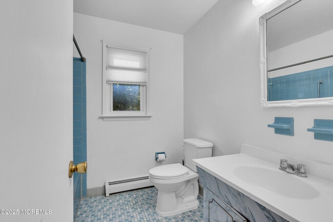 Building Photo - 164 Charlotteville Dr S