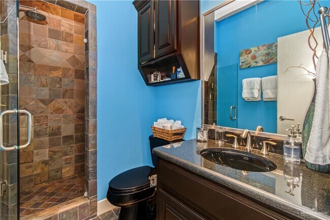 Building Photo - 708 Kiwi Ave