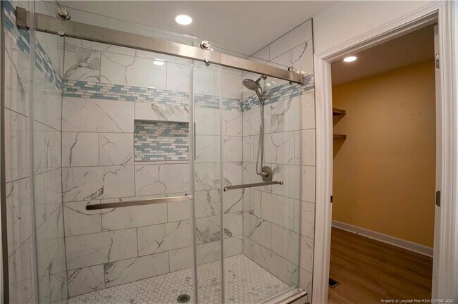 Building Photo - 1733 Daisy Ln