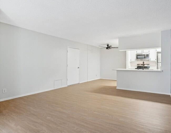 Interior Photo - 245 South Serrano Ave