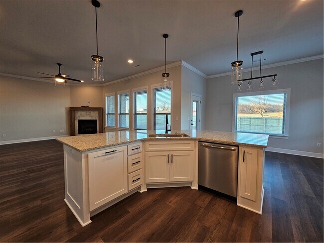 Building Photo - 1450 Sessile Oak Wy