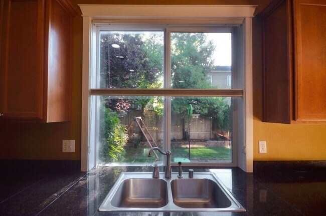 Building Photo - Elegant 4BR Murray Franklin Home in Fernwood Hills | EV Charger | Northshore Schools